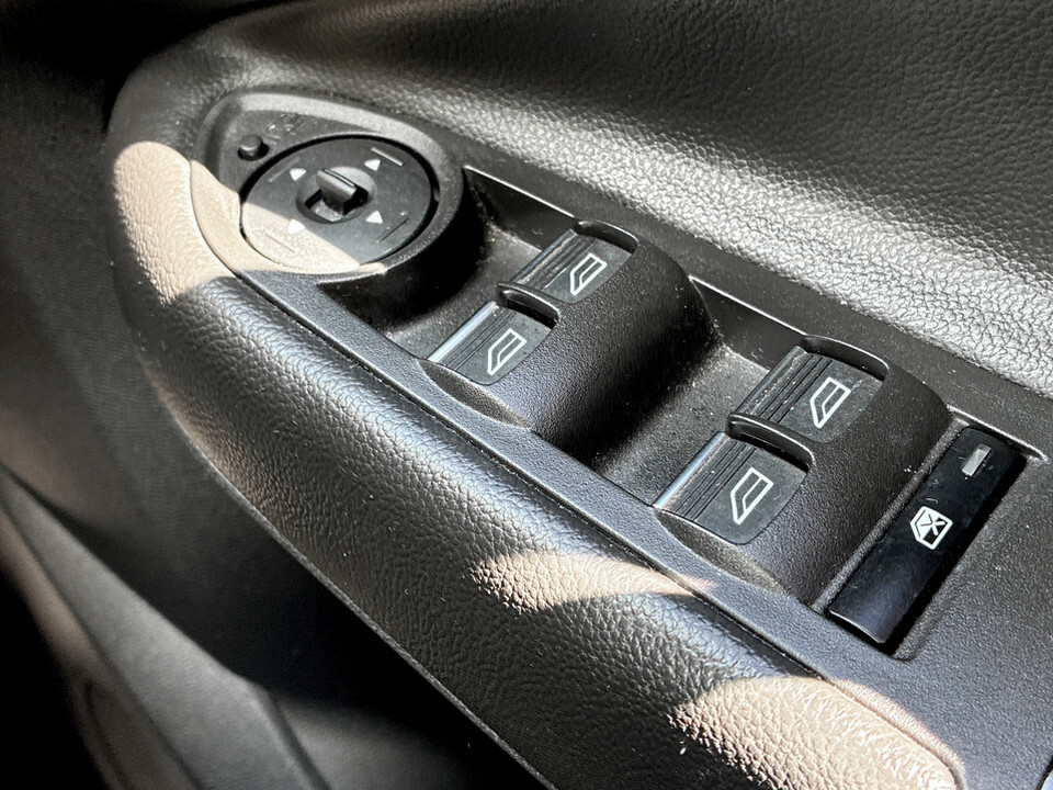 Ford Kuga 1.5 Tdci 120 2Wd Black #41