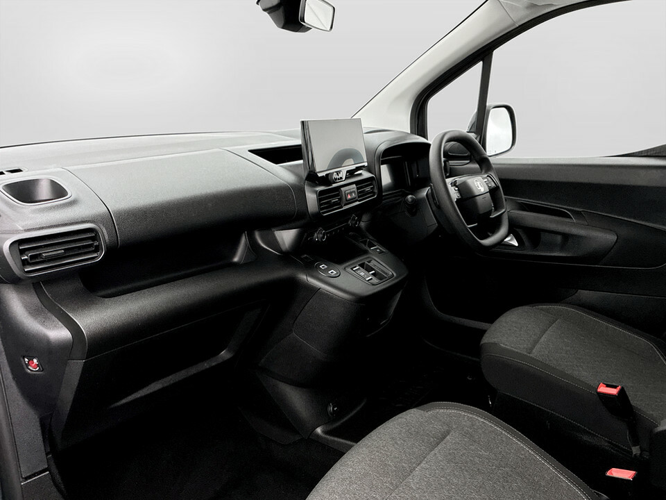 Vauxhall Combo-e Life 100Kw Ultimate XL 52Kwh White #18
