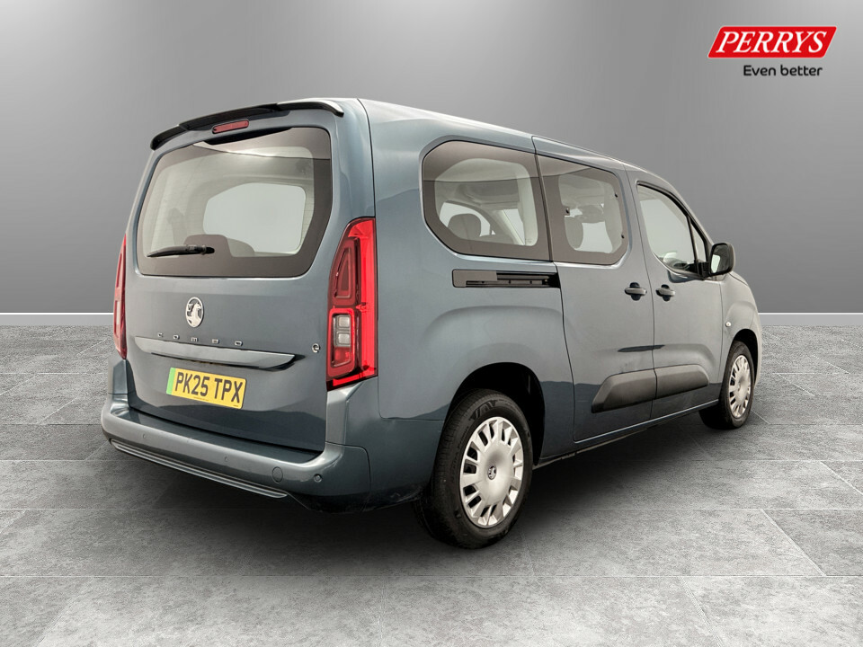 Vauxhall Combo-e Life 100Kw Ultimate XL 52Kwh White #7
