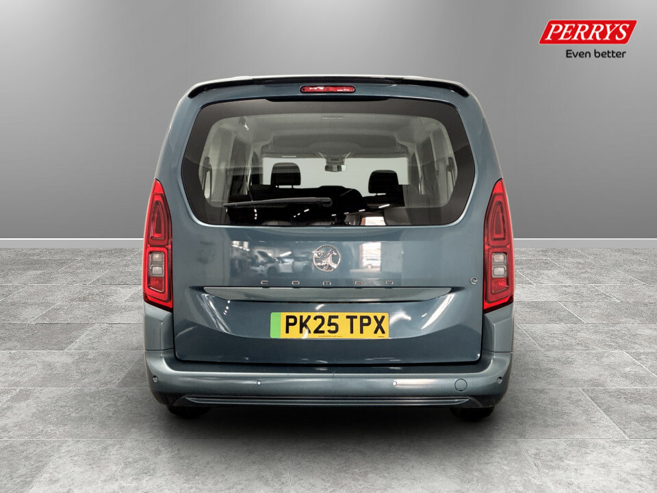 Vauxhall Combo-e Life 100Kw Design XL 52Kwh 7 Seat Blue #6