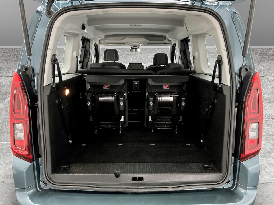 Vauxhall Combo-e Life 100Kw Ultimate XL 52Kwh White #12
