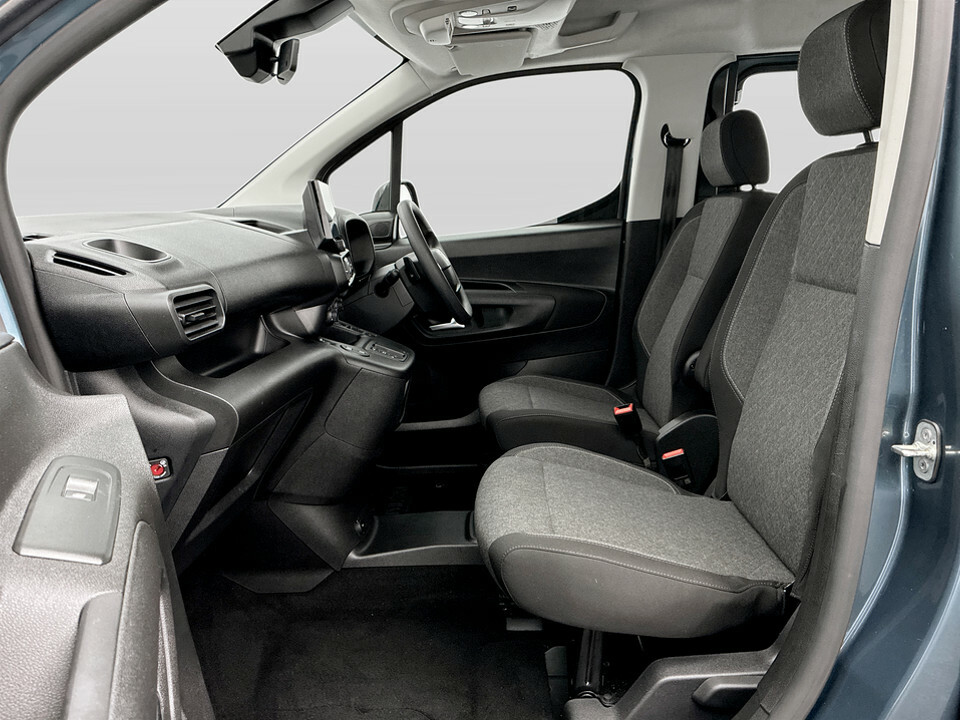 Vauxhall Combo-e Life 100Kw Ultimate XL 52Kwh White #13