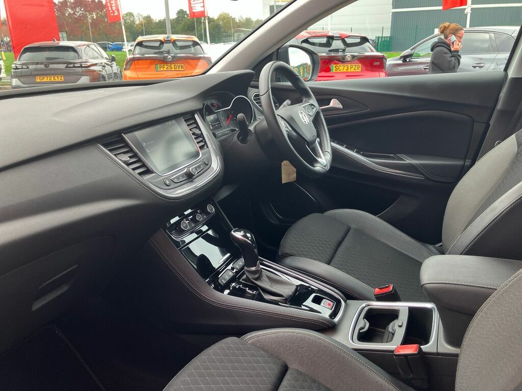 Vauxhall Grandland X 1.2 Turbo Sport Nav 8 Speed White #6