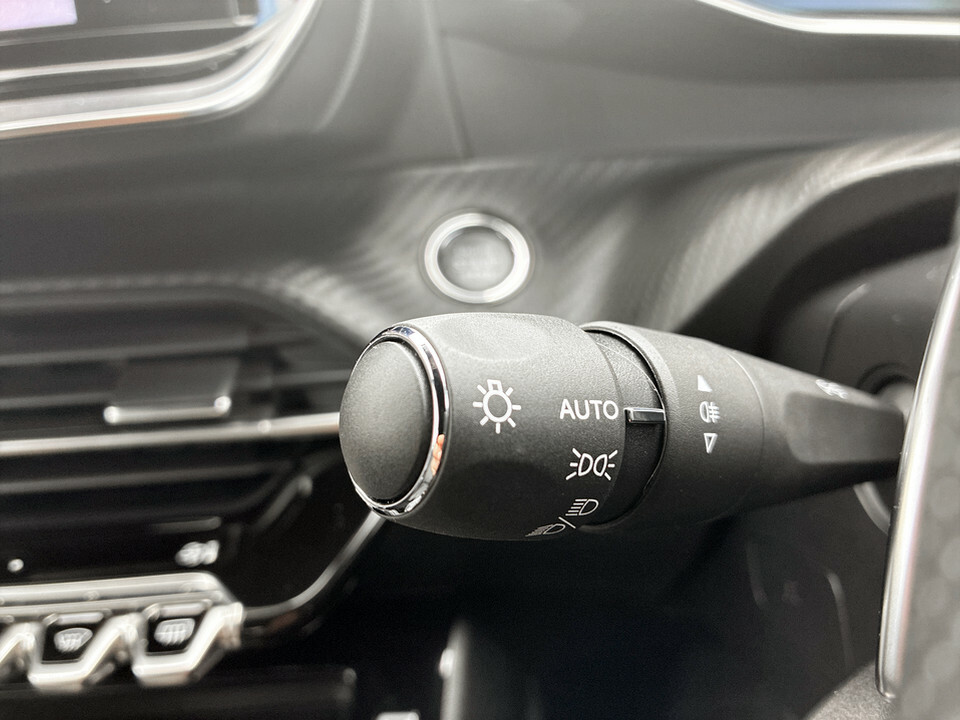Peugeot 208 Allure Grey #30