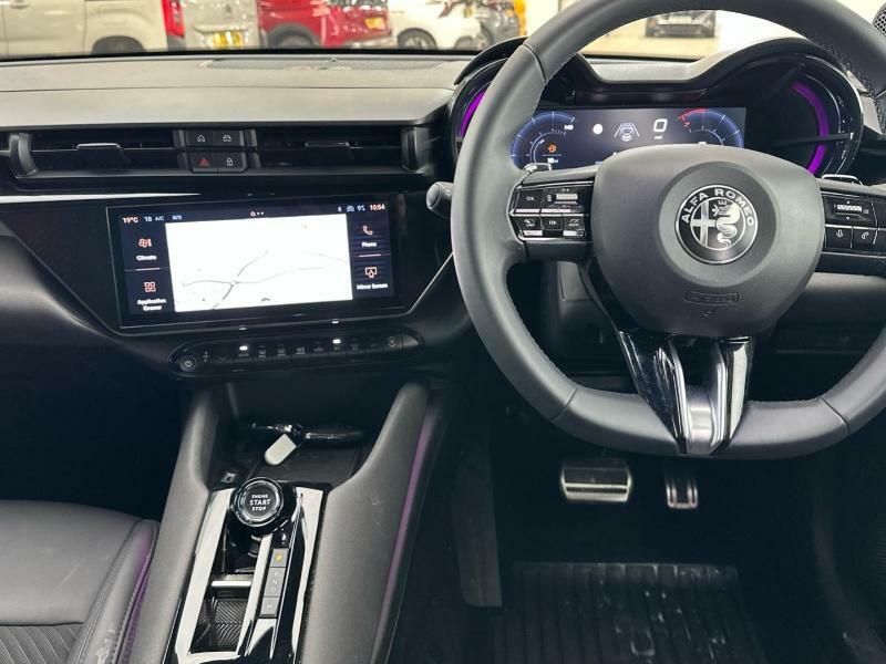 Alfa Romeo Junior 1.2 Turbo Ibrida Technologypremium Black #4