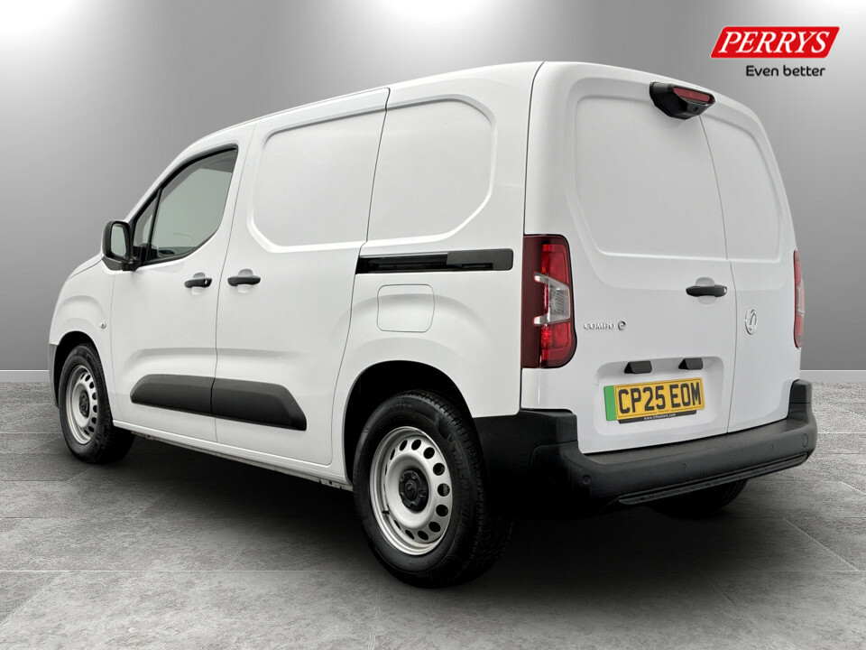 Vauxhall Combo-e Life 2300 100Kw Dynamic 50Kwh H1 Van White #5