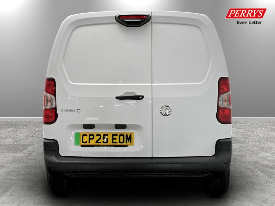 Vauxhall Combo-e Life 2300 100Kw Dynamic 50Kwh H1 Van White #6
