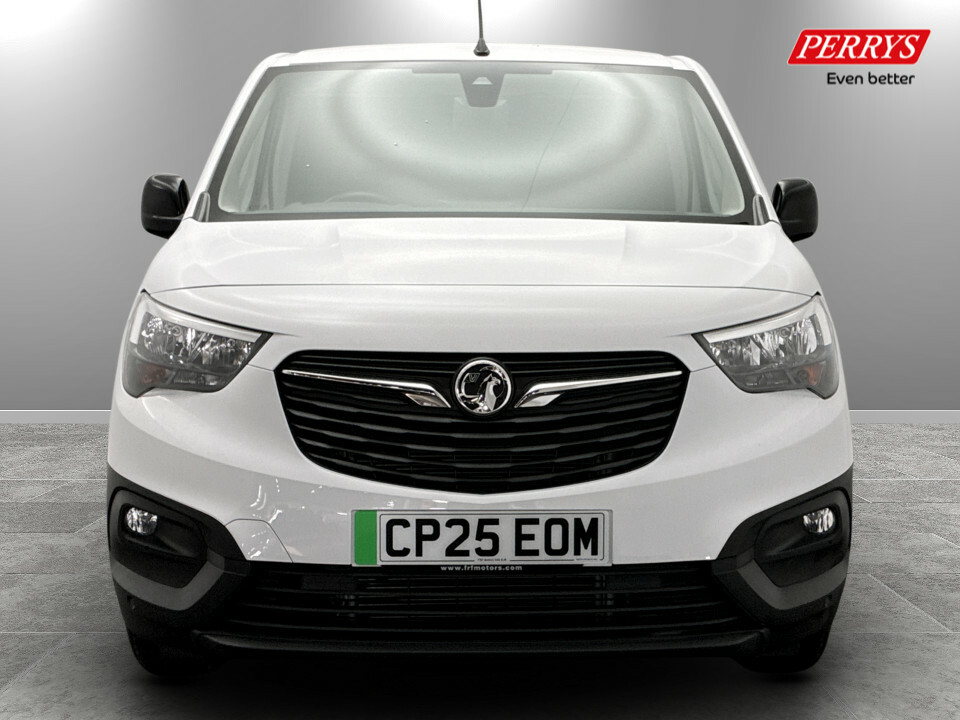 Vauxhall Combo-e Life 2300 100Kw Dynamic 50Kwh H1 Van White #2