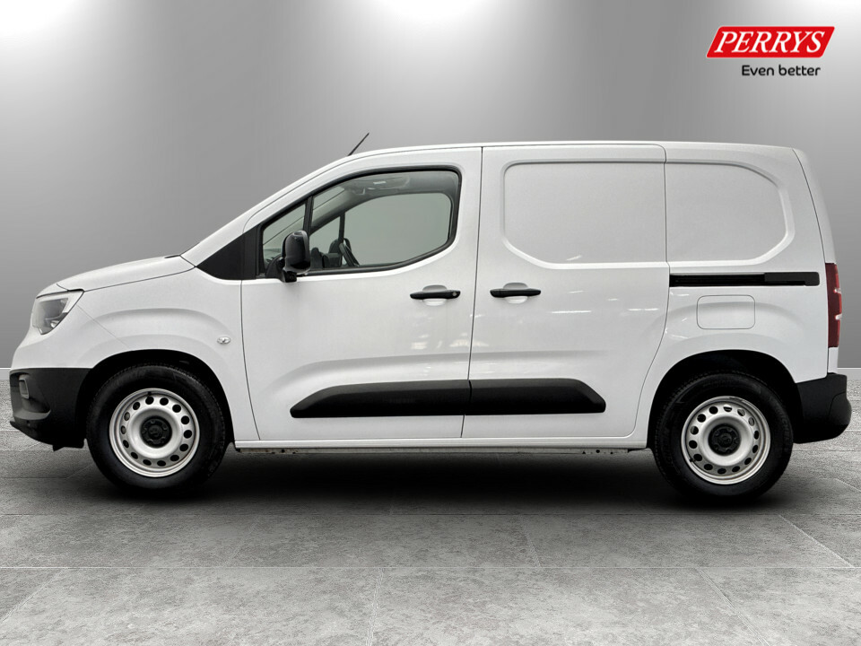 Vauxhall Combo-e Life 2300 100Kw Dynamic 50Kwh H1 Van White #4