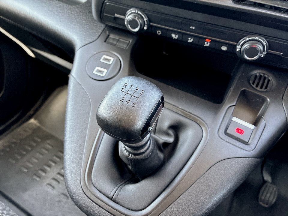 Vauxhall Combo Prime Plus White #12