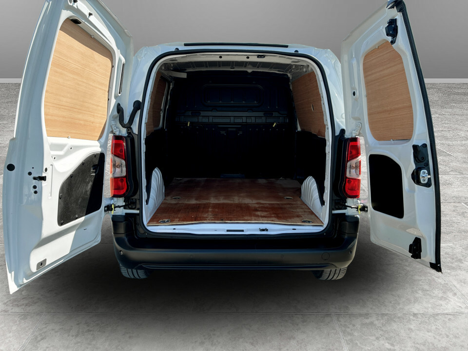 Vauxhall Combo Prime Plus White #8