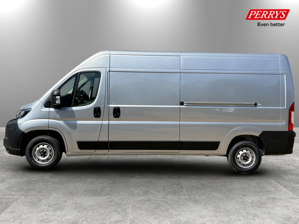 Peugeot Boxer 2.2 Bluehdi 140 H2 Van Professional Grey #4