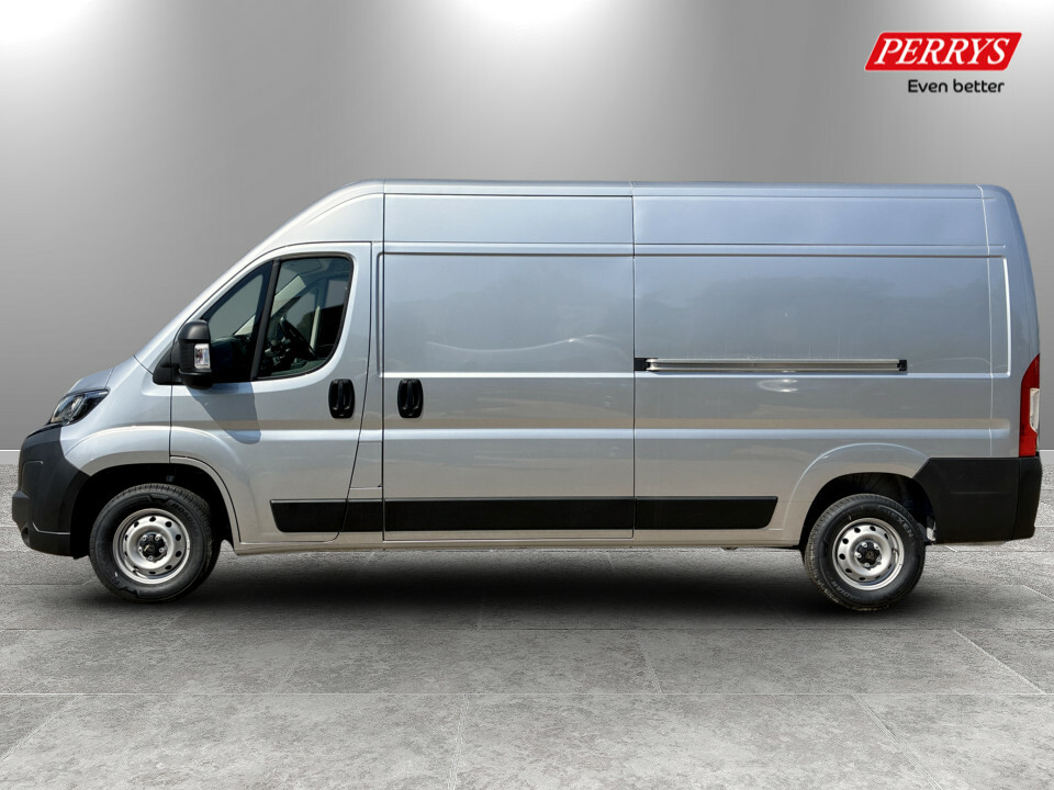 Peugeot Boxer 2.2 Bluehdi 140 H2 Van Professional Grey #4