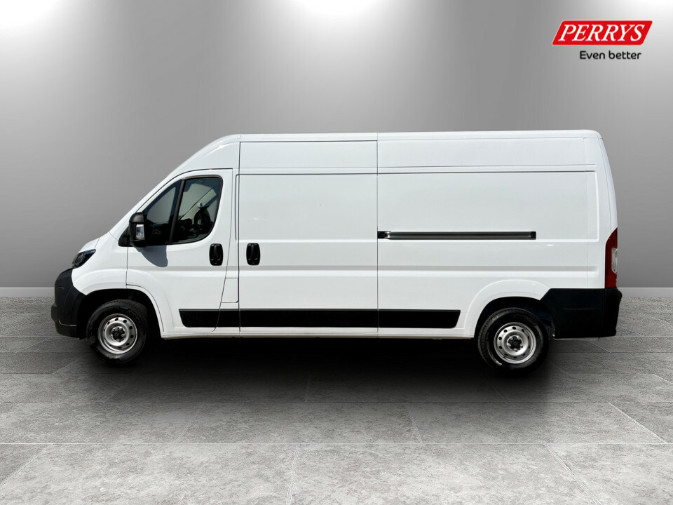 Peugeot Boxer 2.2 Bluehdi 140 H2 Van Professional White #4
