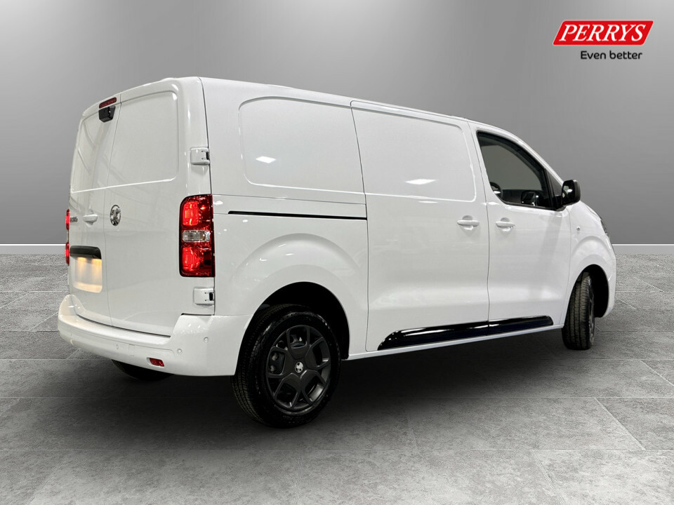 Vauxhall Vivaro Mpv White #7