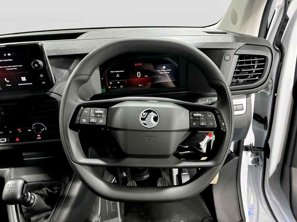 Vauxhall Vivaro Mpv White #16