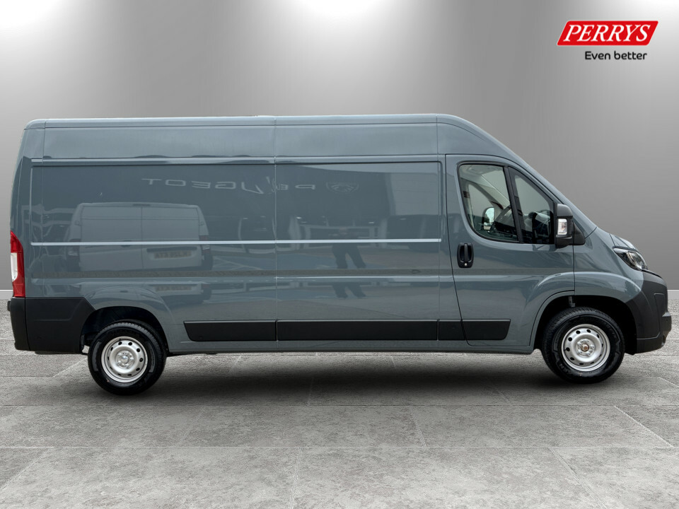Peugeot Boxer Professional Grey #8