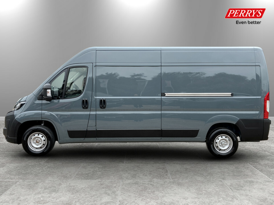 Peugeot Boxer 2.2 Bluehdi 140 H2 Van Asphalt Grey #4