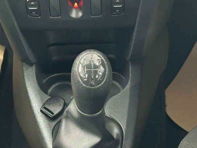 Dacia Sandero 0.9 Laureate Tce 90 Bhp White #18