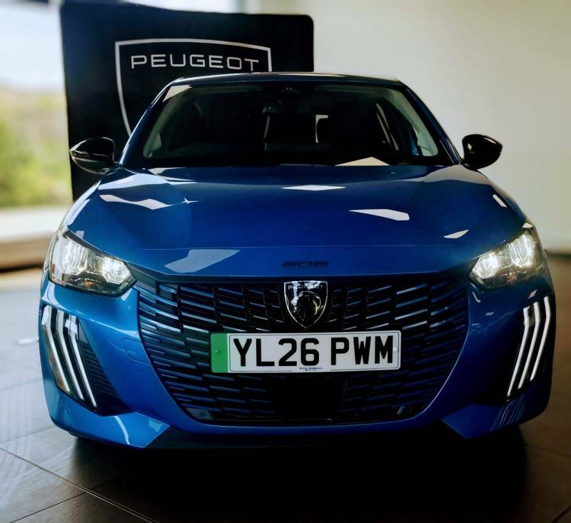 Peugeot e-208 100Kw Allure 50Kwh Blue #4