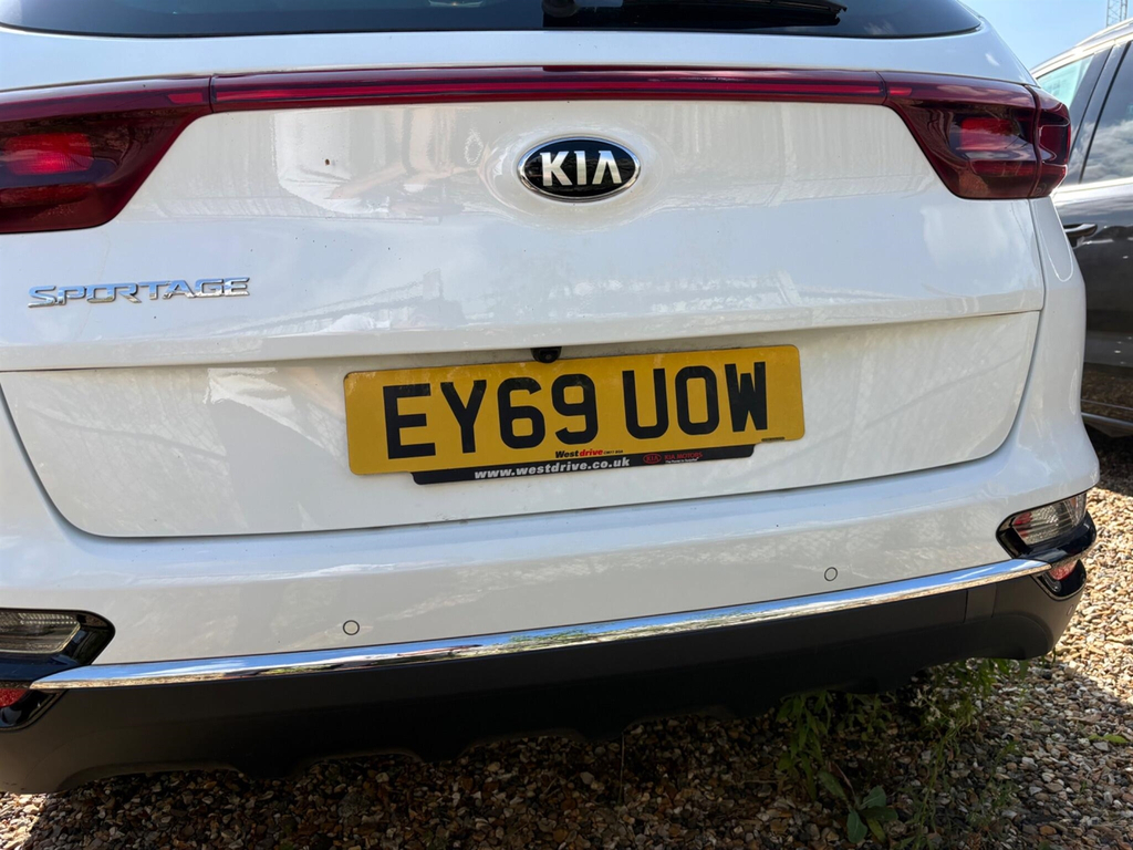 Kia Sportage 1.6 Gdi 2 Euro 6 Ss White #4