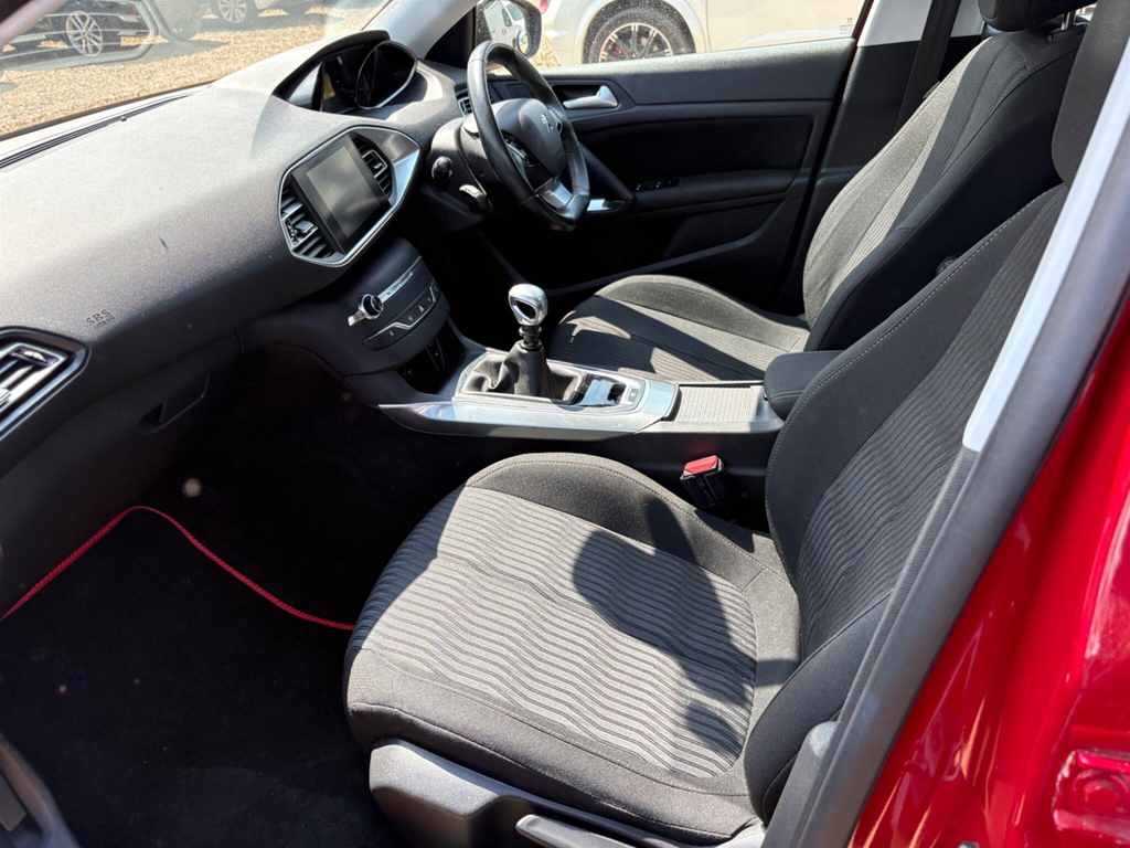 Peugeot 308 1.6 Hdi Active Euro 5 Ss Red #2