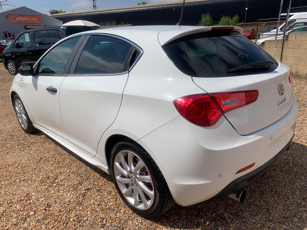 Alfa Romeo Giulietta Hatchback Black #7