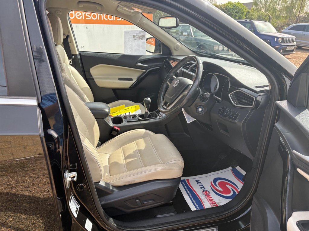 MG GS Suv 1.5 Tgi Exclusive 2016 White #2