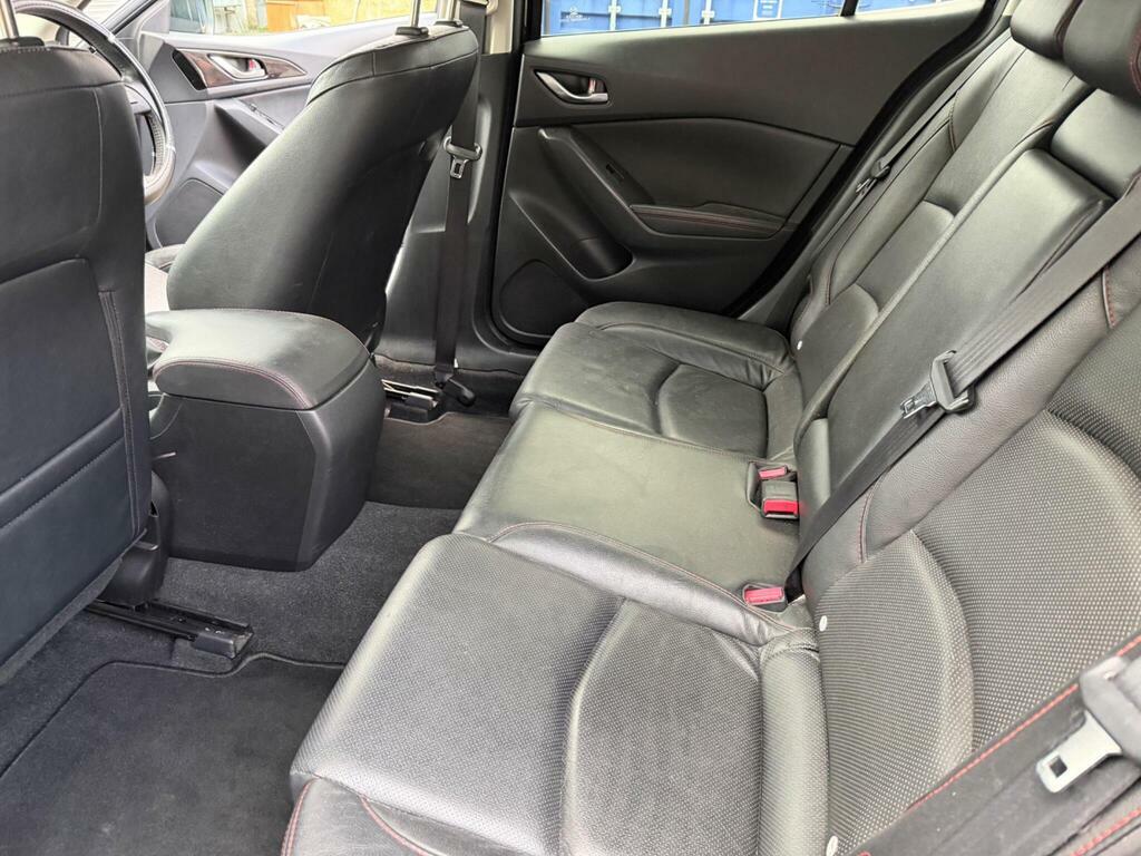 Mazda 3 2.0 Skyactiv Red #22