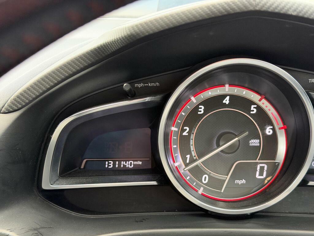 Mazda 3 2.0 Skyactiv Red #45