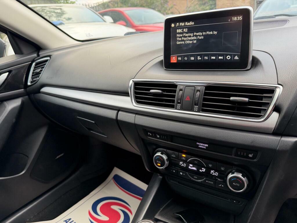 Mazda 3 2.0 Skyactiv Red #50