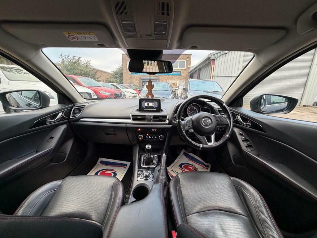 Mazda 3 2.0 Skyactiv Red #10