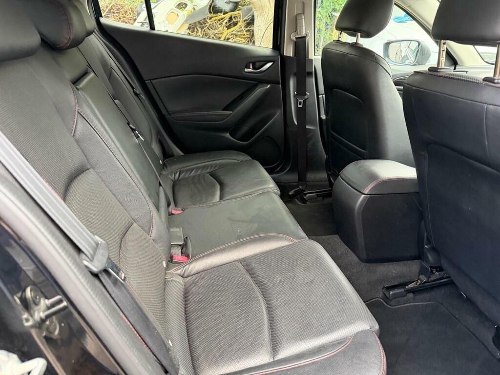 Mazda 3 2.0 Skyactiv Red #21