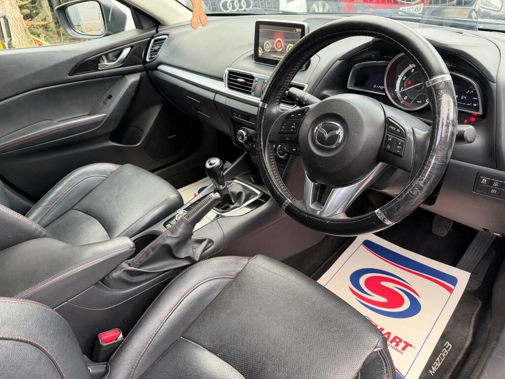 Mazda 3 2.0 Skyactiv Red #17