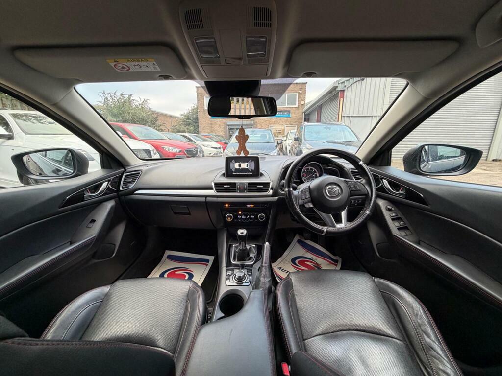 Mazda 3 2.0 Skyactiv Red #9