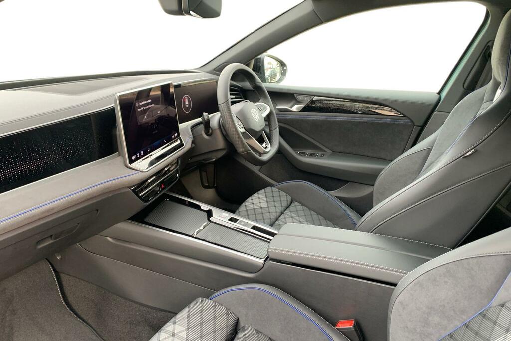 Volkswagen Passat 1.5 Etsi R-line Dsg Green #2