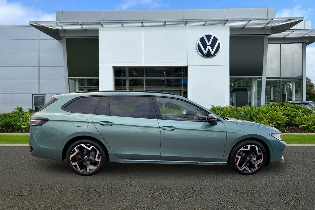 Volkswagen Passat 1.5 Etsi R-line Dsg Green #4