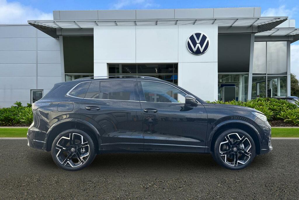 Volkswagen Tiguan 1.5 Tsi 272 Ehybrid R-line Dsg Iq Lights D HT75AXZ Black #4
