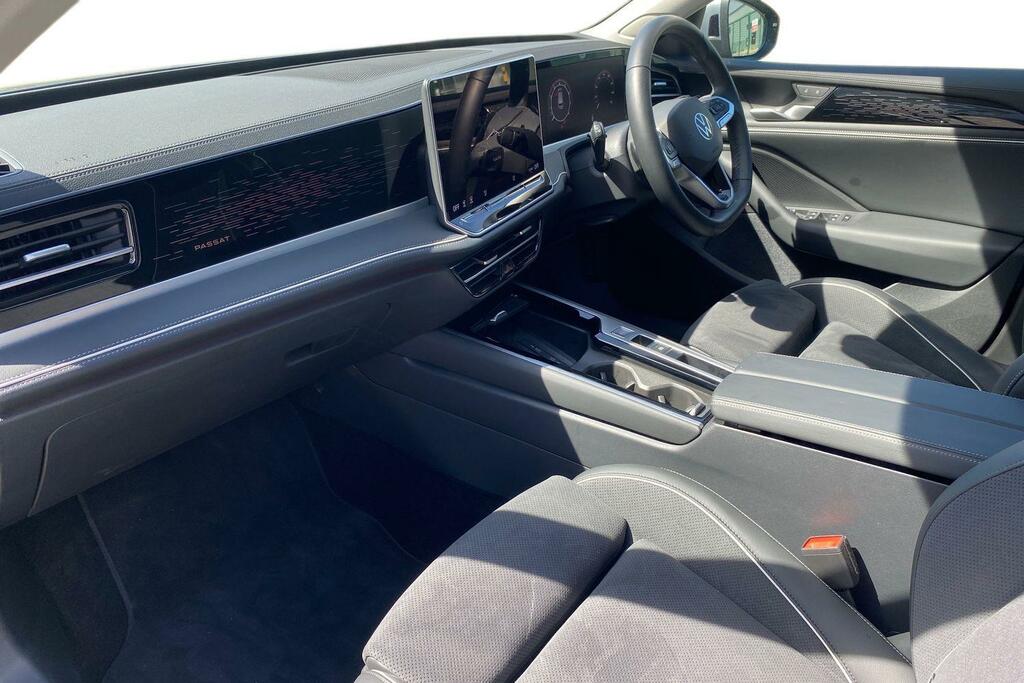 Volkswagen Passat 1.5 Etsi Elegance Dsg HT75PTO Silver #2
