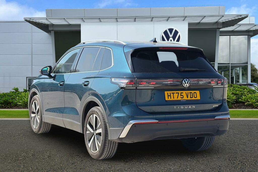 Volkswagen Tiguan 1.5 Etsi 150 Elegance Dsg HT75VDO #3