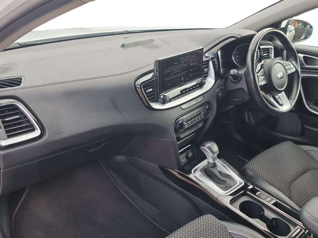 Kia Xceed 1.6 Gdi Phev 3 Phev White #2