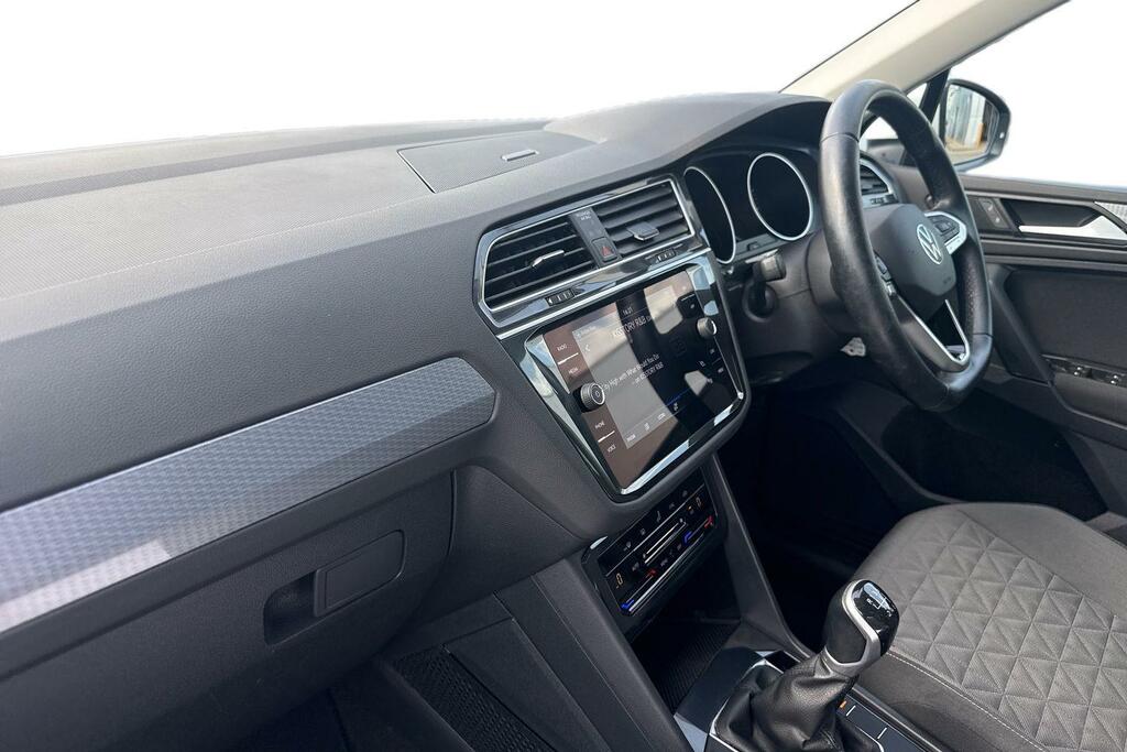 Volkswagen Tiguan 1.5 Tsi 150 Life MM21ZXF #2