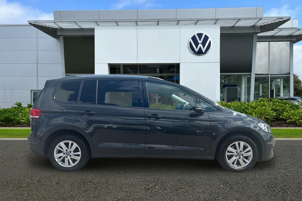 Volkswagen Touran 1.5 Tsi 150Ps Sel Evo Dsg Black #4