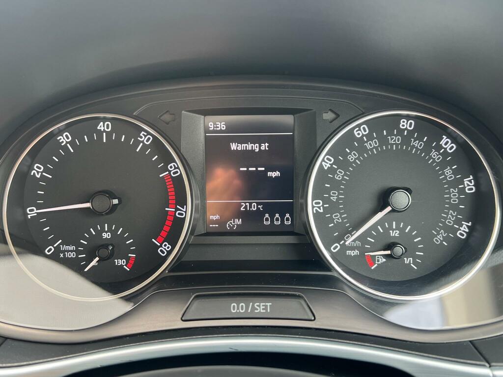 Skoda Fabia Estate -1,4 Tdi Turbo Estate 201717 Grey #20