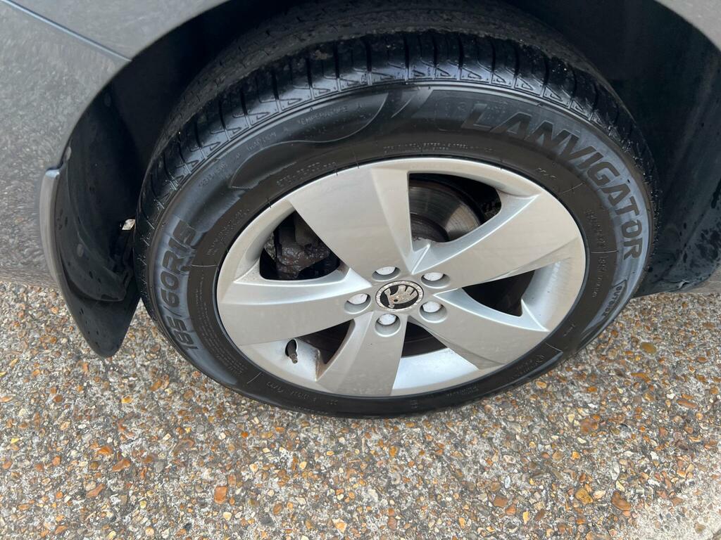 Skoda Fabia Estate -1,4 Tdi Turbo Estate 201717 Grey #9