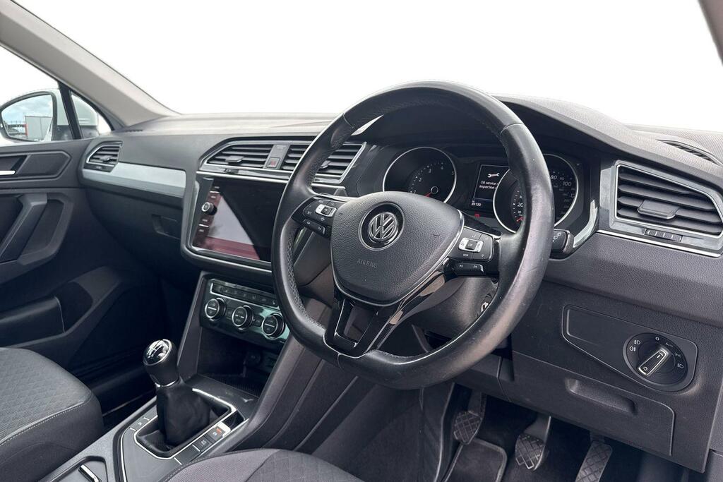 Volkswagen Tiguan 1.5 Tsi Evo 130 Se Nav HK19WTP White #6