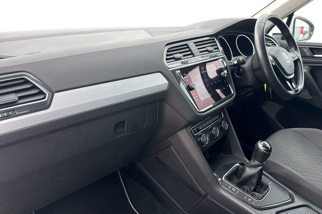 Volkswagen Tiguan 1.5 Tsi Evo 130 Se Nav HK19WTP White #2