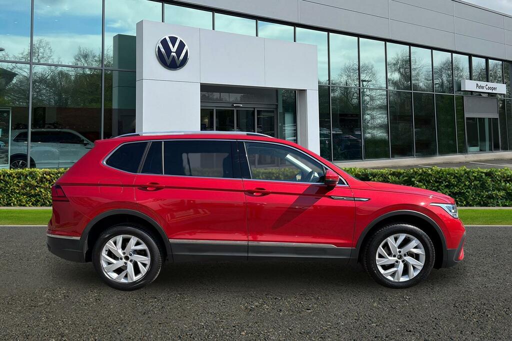 Volkswagen Tiguan Allspace 1.5 Tsi Life Dsg Red #4
