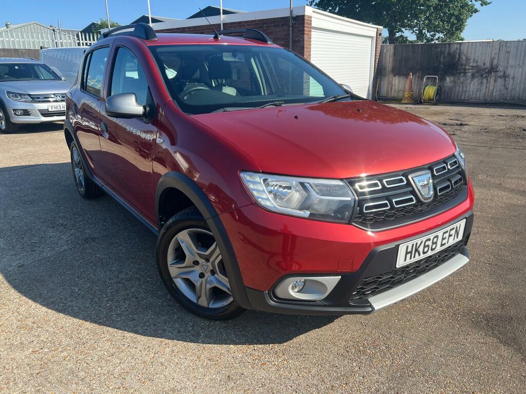 Dacia Sandero Stepway 0.9 Tce Essential Euro 6 Ss Red