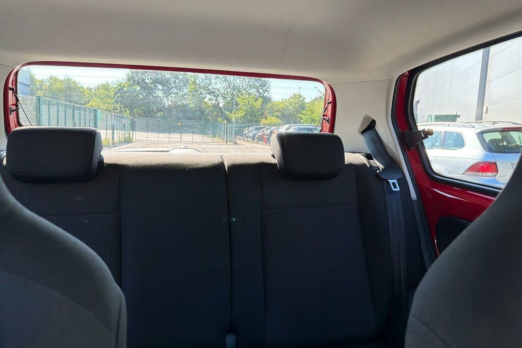 Volkswagen e-Up 32Kwh 5dr Auto Silver #28